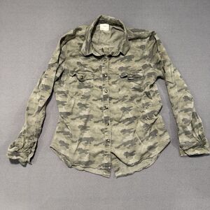 Harper Size S Womens Camo Button Front & Back Shirt Pockets High Low Long Sleeve